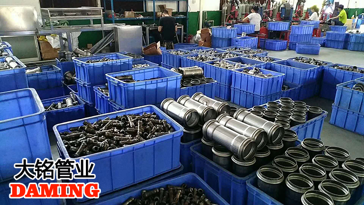 薄壁深夜18禁下载管